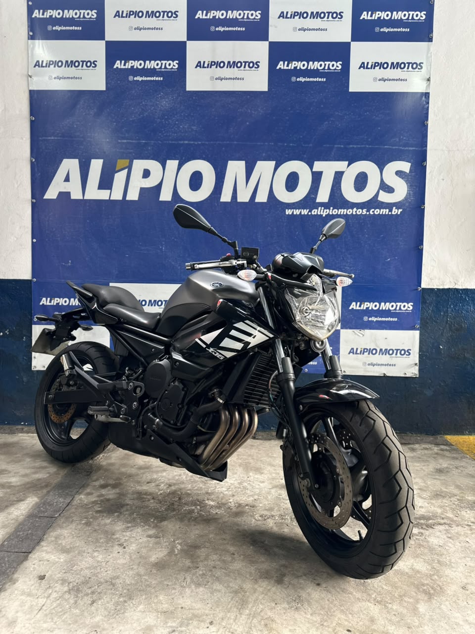 YAMAHA XJ 6 N